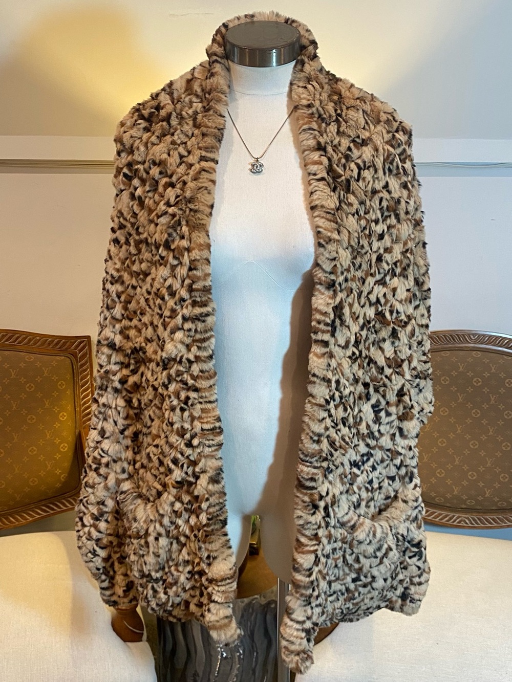 CEDRICS Genuine Rex Rabbit Fur Leopard Print Shawl Wrap Poncho Textured Cape OS